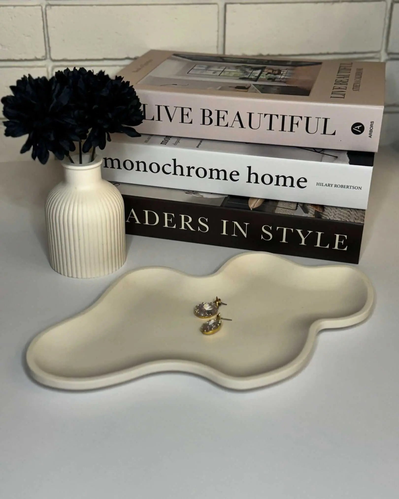 Curvy Tray - Pure Wash